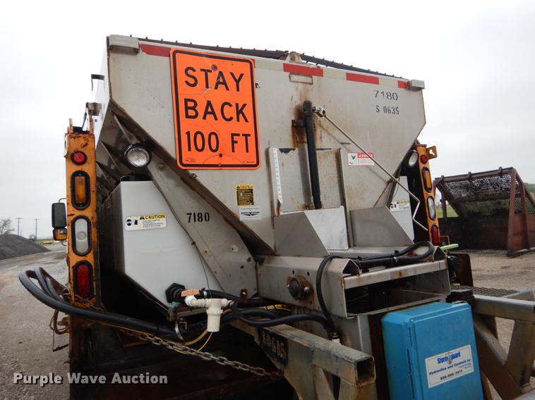 image for item DE8420 2004 International 7400 dump truck