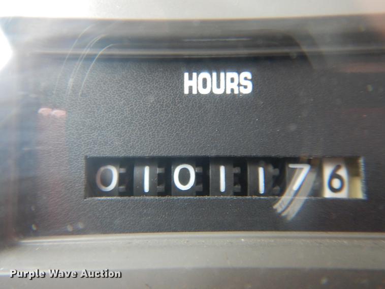 image for item DE8421 2002 International 4900 dump truck