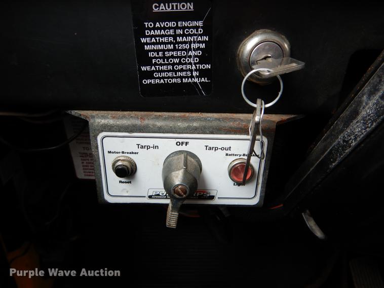 image for item DE8421 2002 International 4900 dump truck