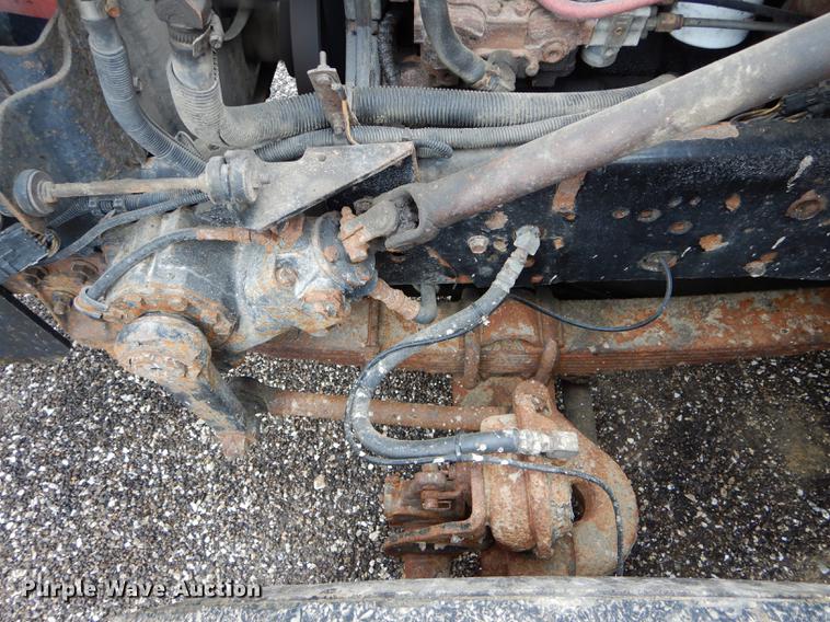 image for item DE8422 2002 International 4900 dump truck