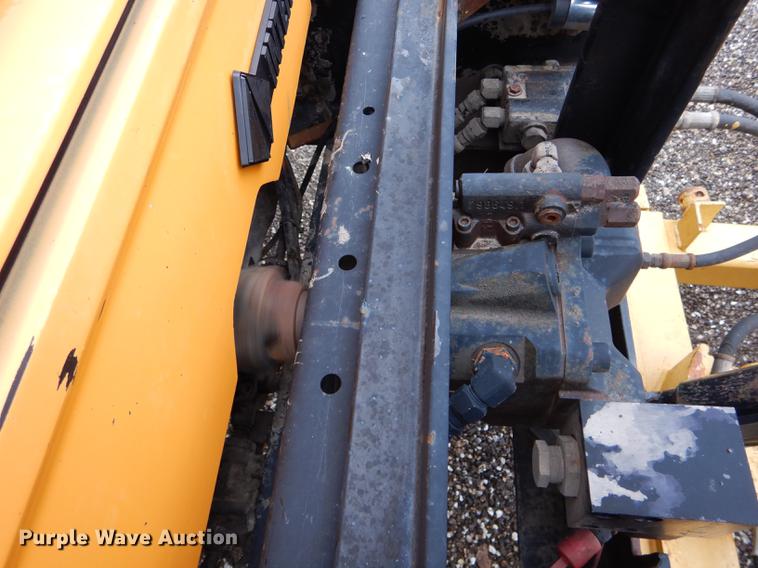 image for item DE8422 2002 International 4900 dump truck