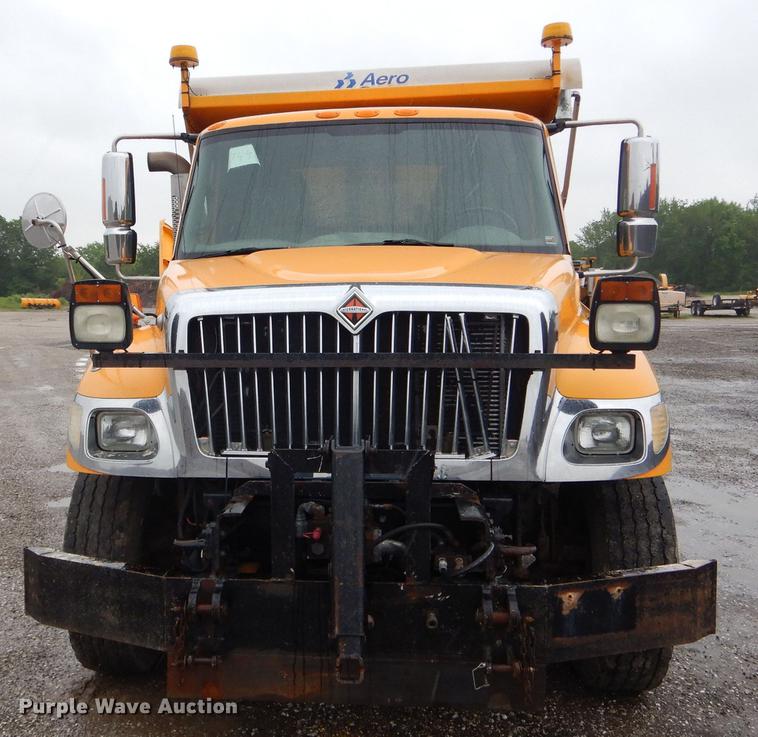 image for item DE8423 2006 International 7400 dump truck