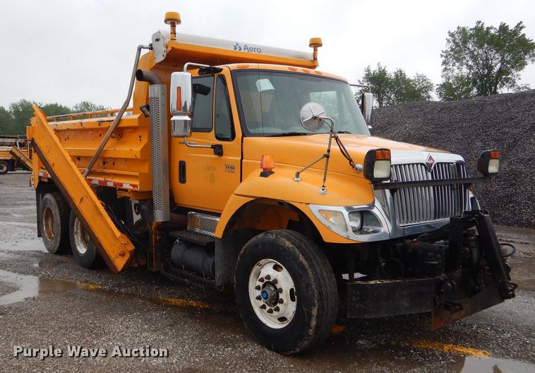 image for item DE8423 2006 International 7400 dump truck