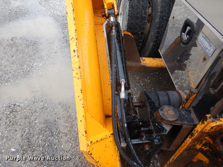 image for item DE8423 2006 International 7400 dump truck