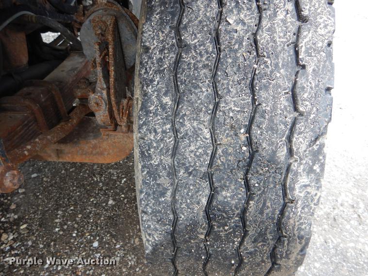 image for item DE8423 2006 International 7400 dump truck