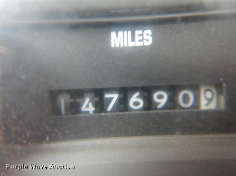 image for item DE8424 1995 International 4900 box truck