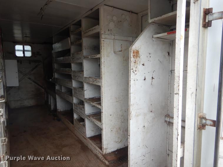 image for item DE8424 1995 International 4900 box truck