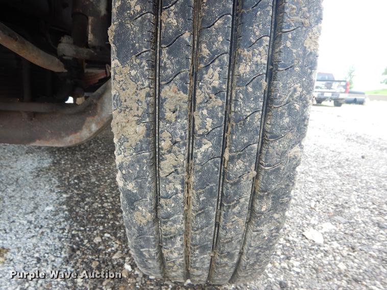 image for item DE8424 1995 International 4900 box truck