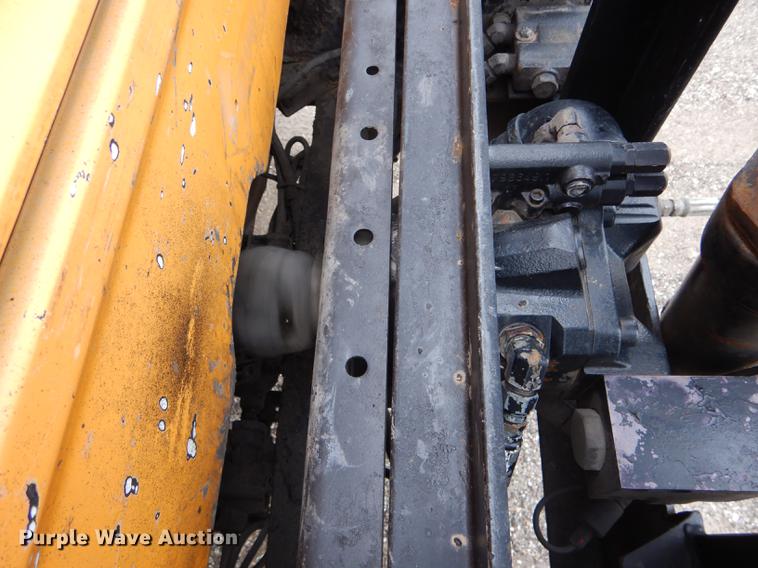 image for item DE8425 2002 International 4900 dump truck