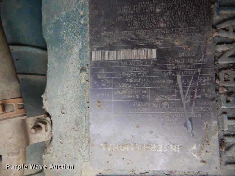 image for item DE8426 2007 International 7300 oil distribution truck