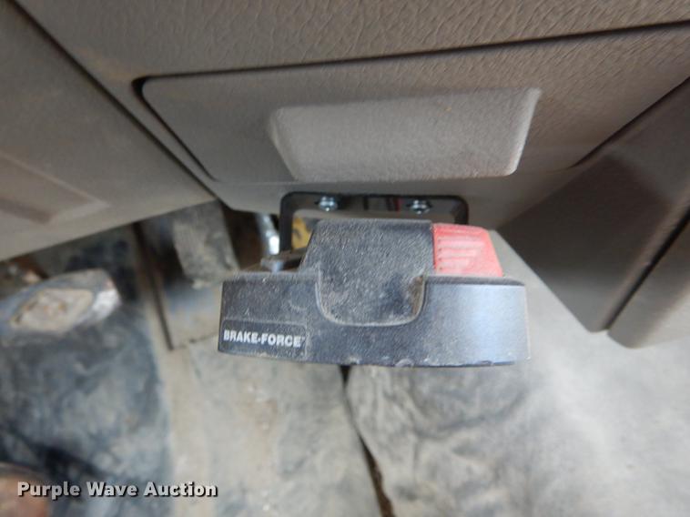 image for item DE8427 2008 Ford F550 Super Duty XL Crew Cab dump truck