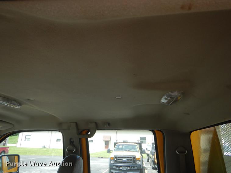 image for item DE8427 2008 Ford F550 Super Duty XL Crew Cab dump truck