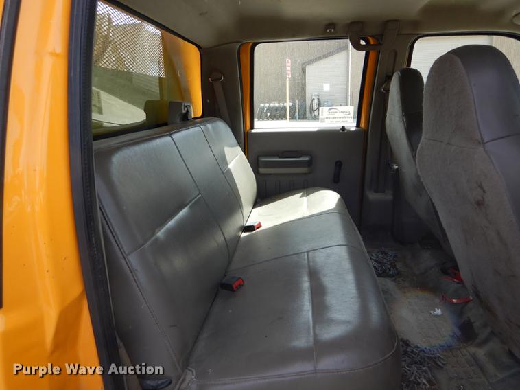 image for item DE8427 2008 Ford F550 Super Duty XL Crew Cab dump truck