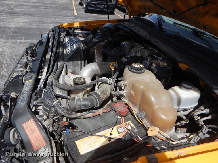 image for item DE8427 2008 Ford F550 Super Duty XL Crew Cab dump truck