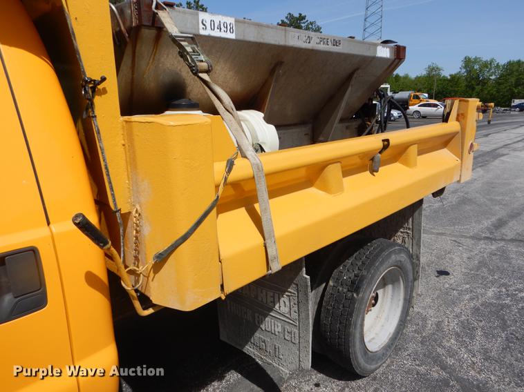 image for item DE8427 2008 Ford F550 Super Duty XL Crew Cab dump truck
