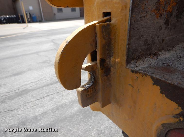 image for item DE8427 2008 Ford F550 Super Duty XL Crew Cab dump truck