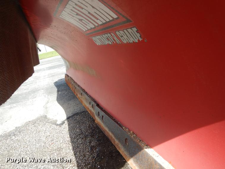 image for item DE8427 2008 Ford F550 Super Duty XL Crew Cab dump truck