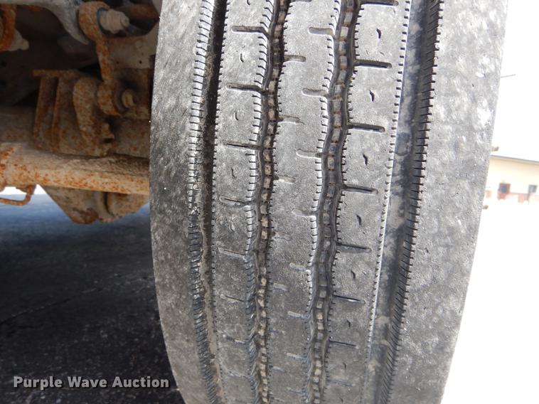 image for item DE8427 2008 Ford F550 Super Duty XL Crew Cab dump truck