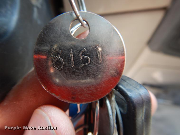 image for item DE8427 2008 Ford F550 Super Duty XL Crew Cab dump truck