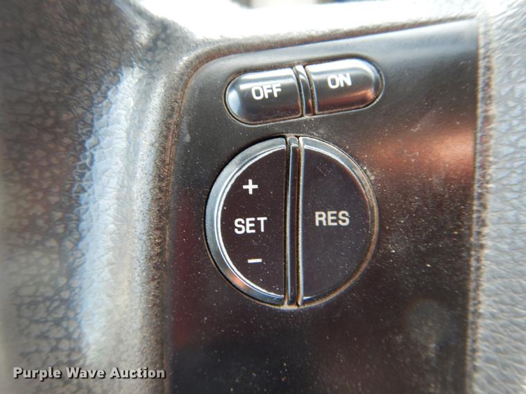 image for item DE8428 2008 Ford F550 Super Duty XL Crew Cab flatbed truck