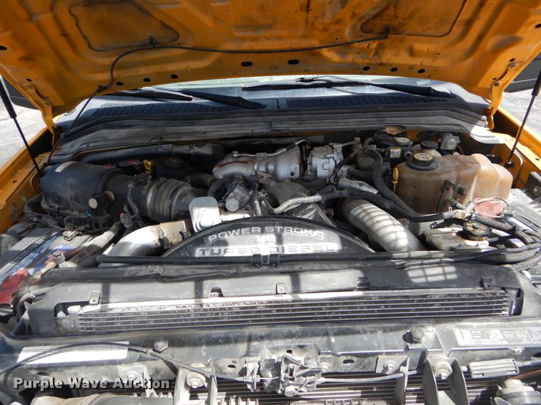 image for item DE8428 2008 Ford F550 Super Duty XL Crew Cab flatbed truck