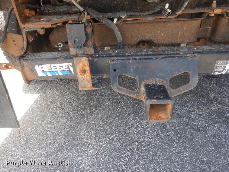 image for item DE8428 2008 Ford F550 Super Duty XL Crew Cab flatbed truck