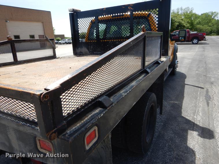 image for item DE8428 2008 Ford F550 Super Duty XL Crew Cab flatbed truck