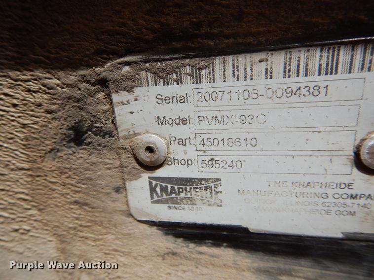 image for item DE8428 2008 Ford F550 Super Duty XL Crew Cab flatbed truck