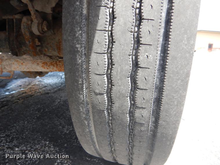 image for item DE8428 2008 Ford F550 Super Duty XL Crew Cab flatbed truck