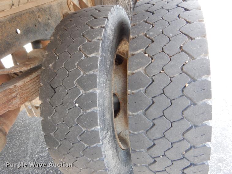 image for item DE8428 2008 Ford F550 Super Duty XL Crew Cab flatbed truck