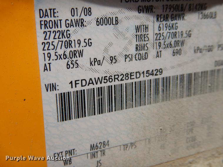 image for item DE8428 2008 Ford F550 Super Duty XL Crew Cab flatbed truck