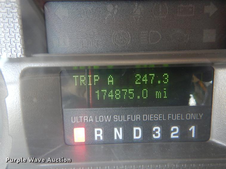 image for item DE8429 2008 Ford F550 Super Duty XL Crew Cab flatbed truck