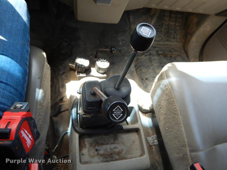 image for item DE8429 2008 Ford F550 Super Duty XL Crew Cab flatbed truck