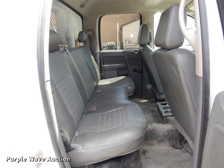 image for item DE8430 2009 Dodge Ram 5500HD Quad Cab dump truck