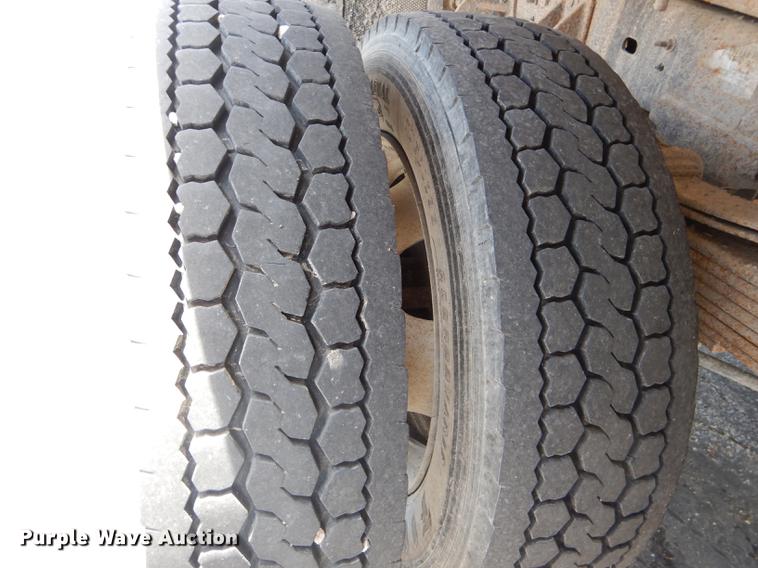 image for item DE8430 2009 Dodge Ram 5500HD Quad Cab dump truck