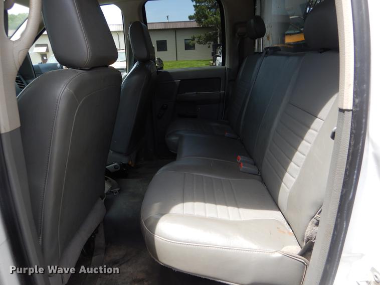 image for item DE8431 2009 Dodge Ram 5500HD Quad Cab dump truck