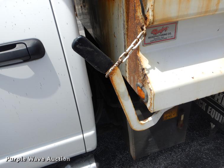 image for item DE8431 2009 Dodge Ram 5500HD Quad Cab dump truck