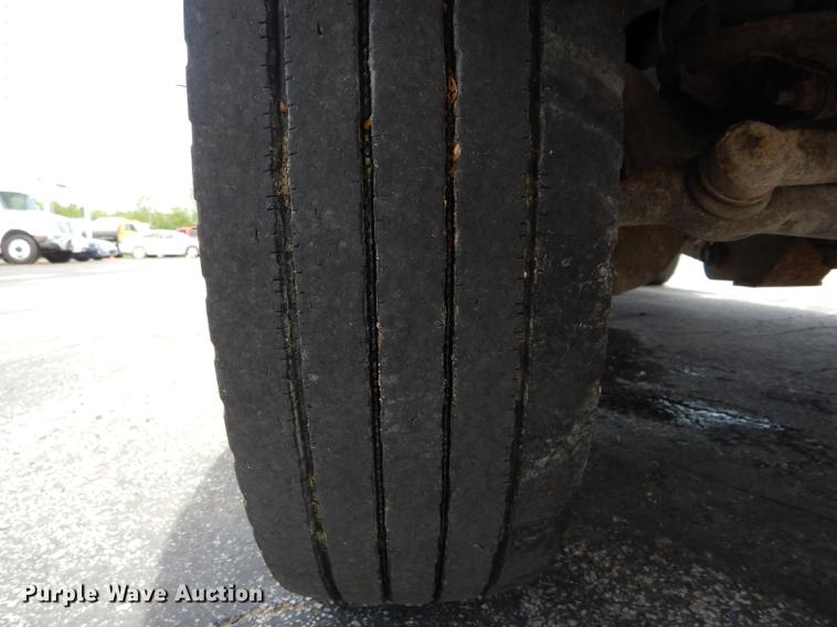 image for item DE8431 2009 Dodge Ram 5500HD Quad Cab dump truck