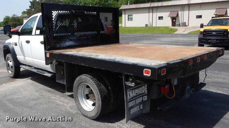 image for item DE8432 2009 Dodge Ram 5500HD Quad Cab flatbed truck