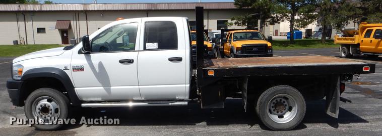 image for item DE8432 2009 Dodge Ram 5500HD Quad Cab flatbed truck