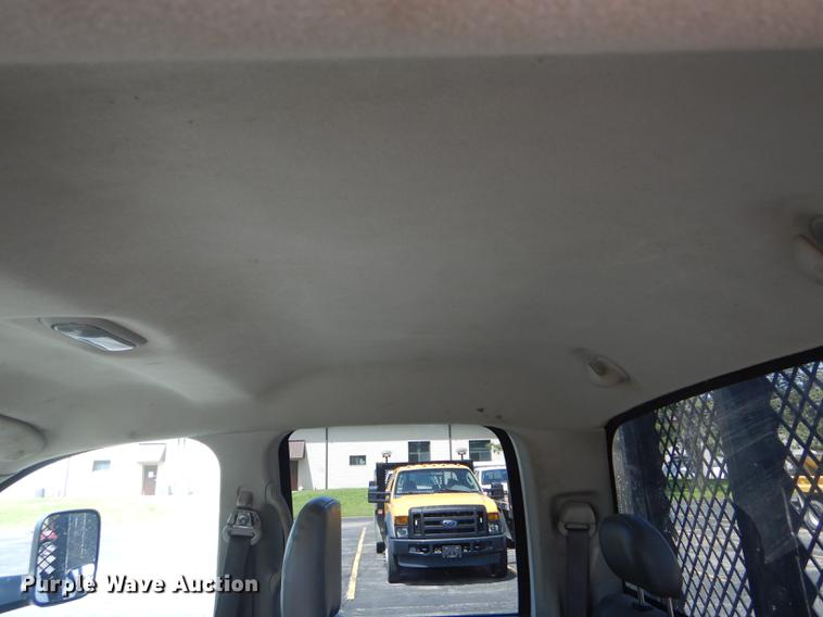 image for item DE8432 2009 Dodge Ram 5500HD Quad Cab flatbed truck