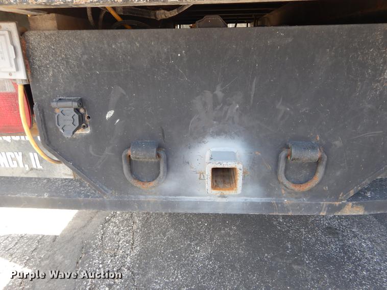 image for item DE8432 2009 Dodge Ram 5500HD Quad Cab flatbed truck