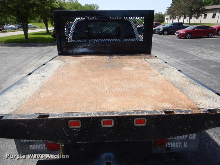 image for item DE8432 2009 Dodge Ram 5500HD Quad Cab flatbed truck