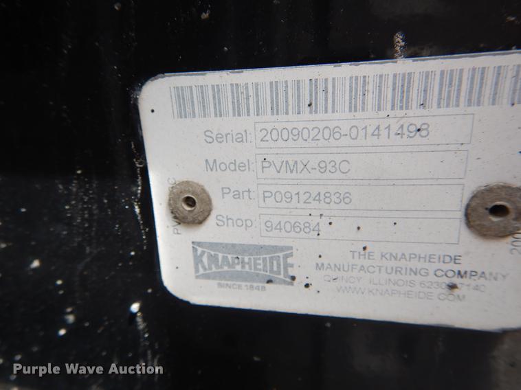 image for item DE8432 2009 Dodge Ram 5500HD Quad Cab flatbed truck