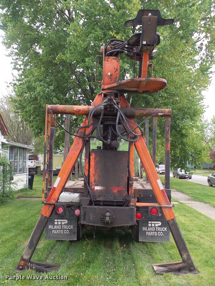 image for item DF0768 1985 International F9370 log truck