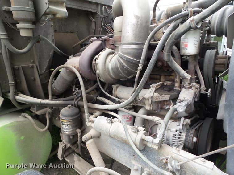 image for item DF0768 1985 International F9370 log truck