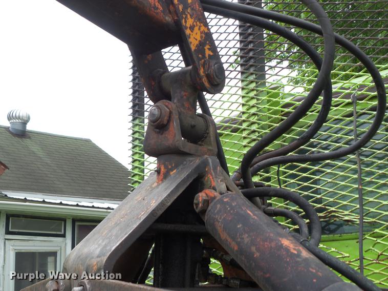 image for item DF0768 1985 International F9370 log truck