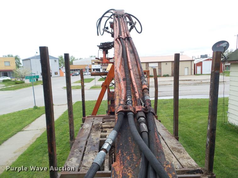 image for item DF0768 1985 International F9370 log truck