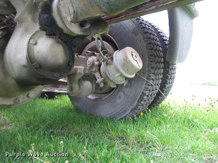 image for item DF0768 1985 International F9370 log truck