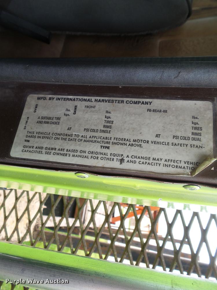 image for item DF0768 1985 International F9370 log truck